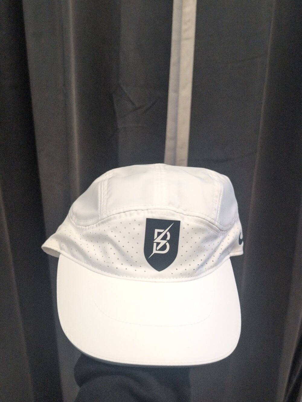 Men's Nike Bowerman Track Club Hat Size S/M NWOT